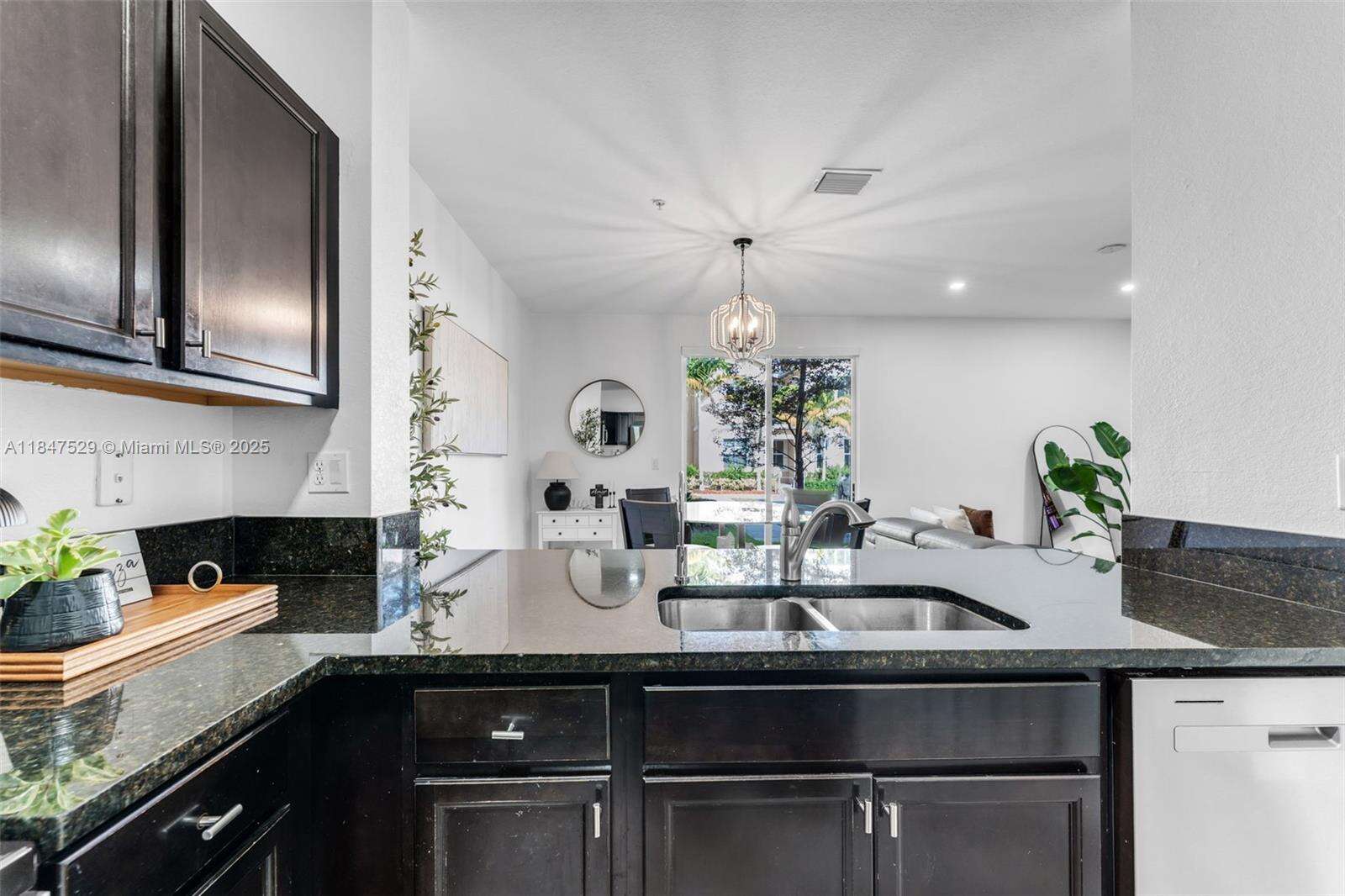 Fiji Condo No 1 | Unit #10 Unit #10 | Picture 8