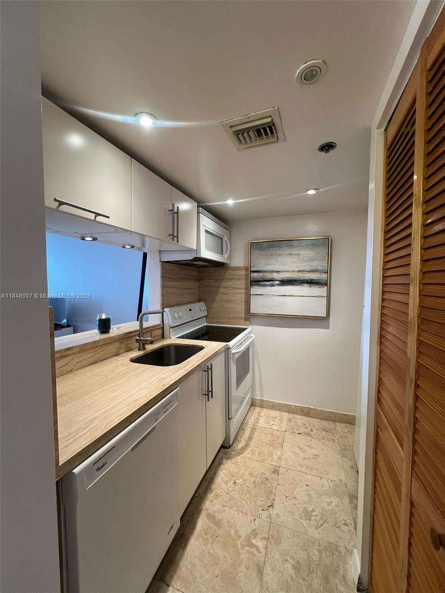 Brickell Key Ii | Unit #1524 Unit #1524 | Picture 6