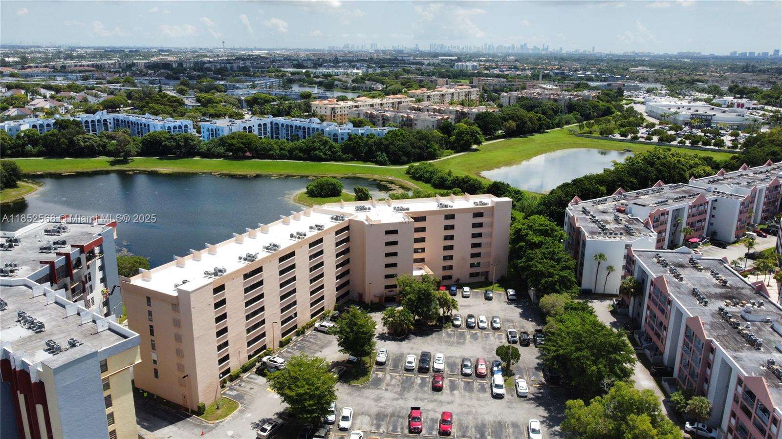 Golfview Cl Fontainbl Pk | Unit #504 Unit #504 | Picture 1