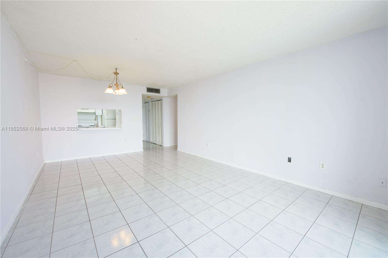 Golfview Cl Fontainbl Pk | Unit #504 Unit #504 | Picture 3