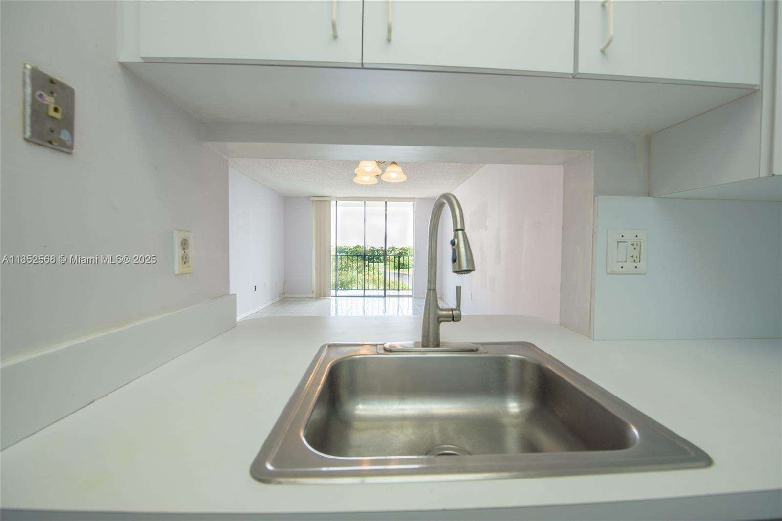 Golfview Cl Fontainbl Pk | Unit #504 Unit #504 | Picture 8