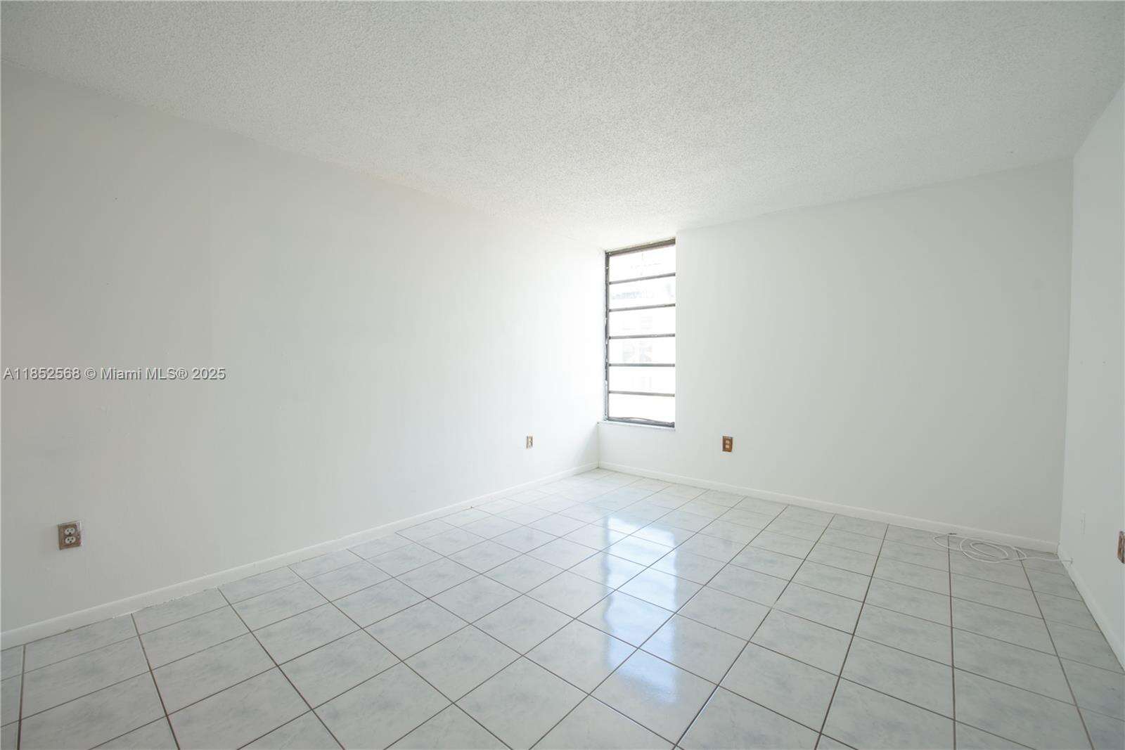 Golfview Cl Fontainbl Pk | Unit #504 Unit #504 | Picture 9