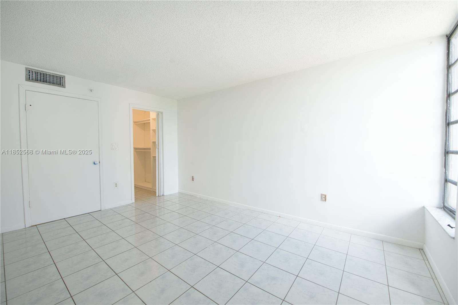 Golfview Cl Fontainbl Pk | Unit #504 Unit #504 | Picture 10