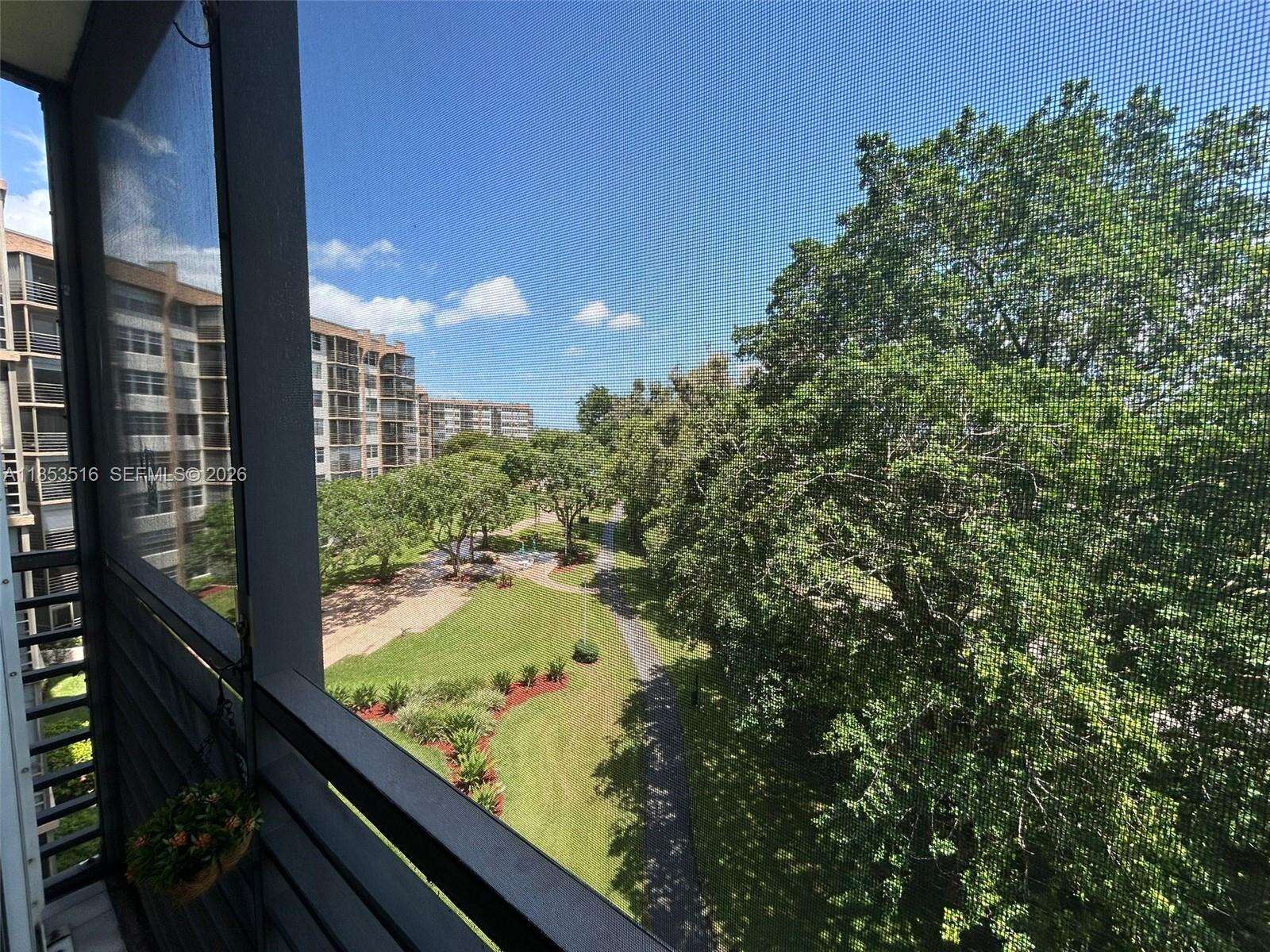 Park Place Condominium No Four | Unit #504 Unit #504 | Picture 35