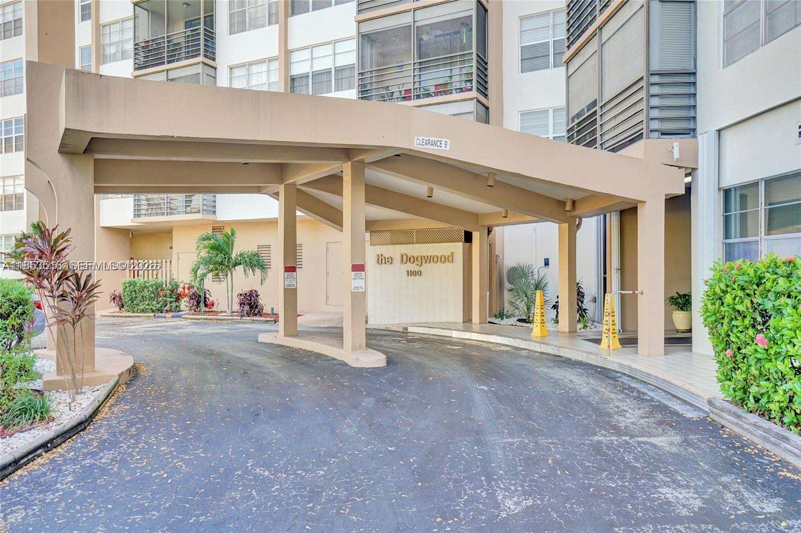 Park Place Condominium No Four | Unit #504 Unit #504 | Picture 39
