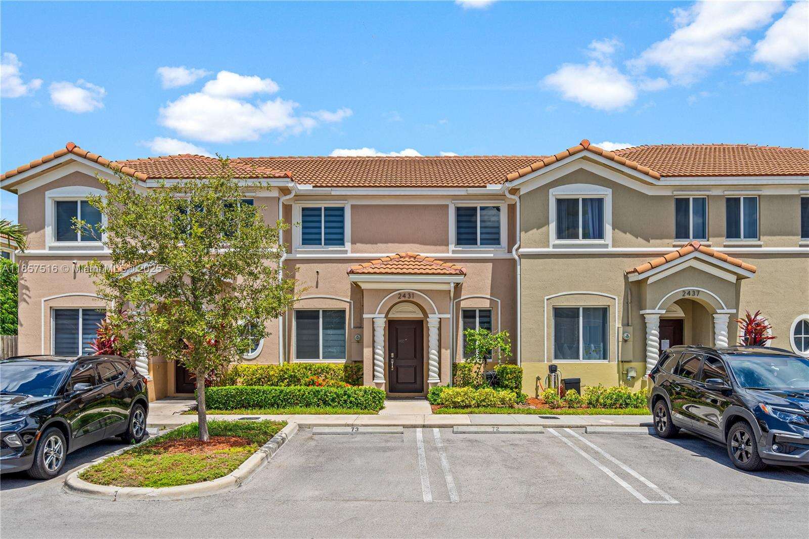 Towns At Seascape | N/A N/A | Picture 1