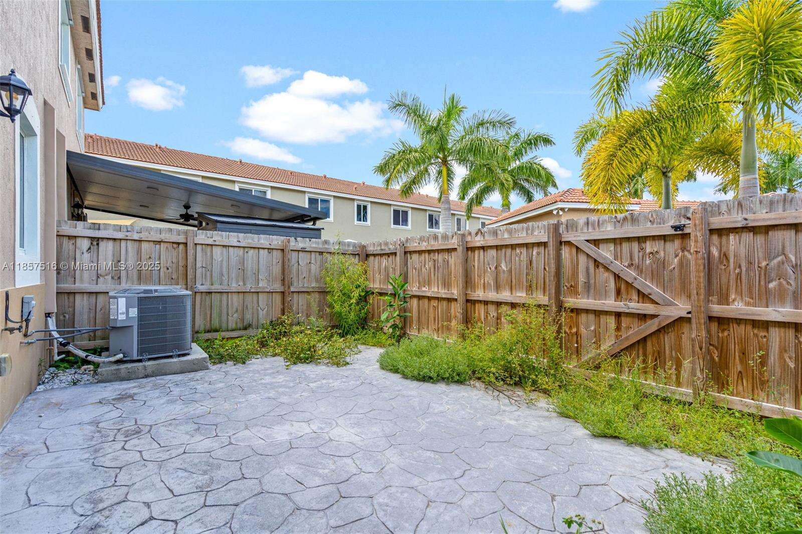 Towns At Seascape | N/A N/A | Picture 22