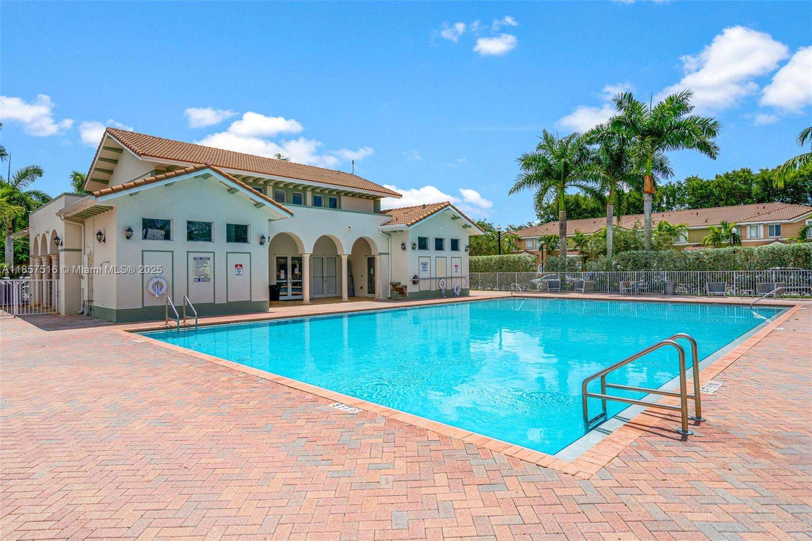 Towns At Seascape | N/A N/A | Picture 26