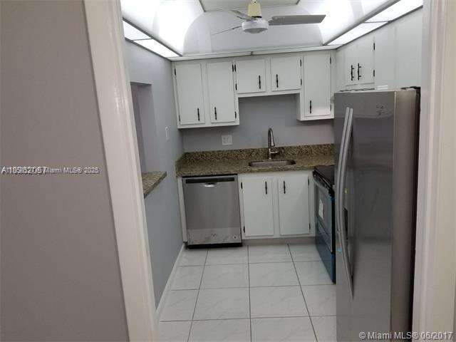 The Manors Of Inverrary I 5 | Unit #505 Unit #505 | Picture 2