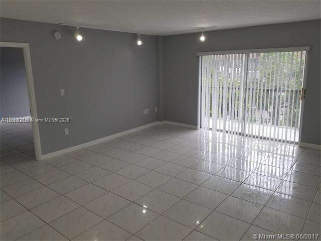 The Manors Of Inverrary I 5 | Unit #505 Unit #505 | Picture 3
