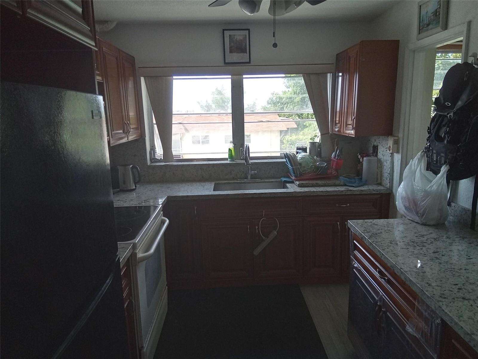 Majestic Gardens Condominium D | Unit #406 Unit #406 | Picture 37