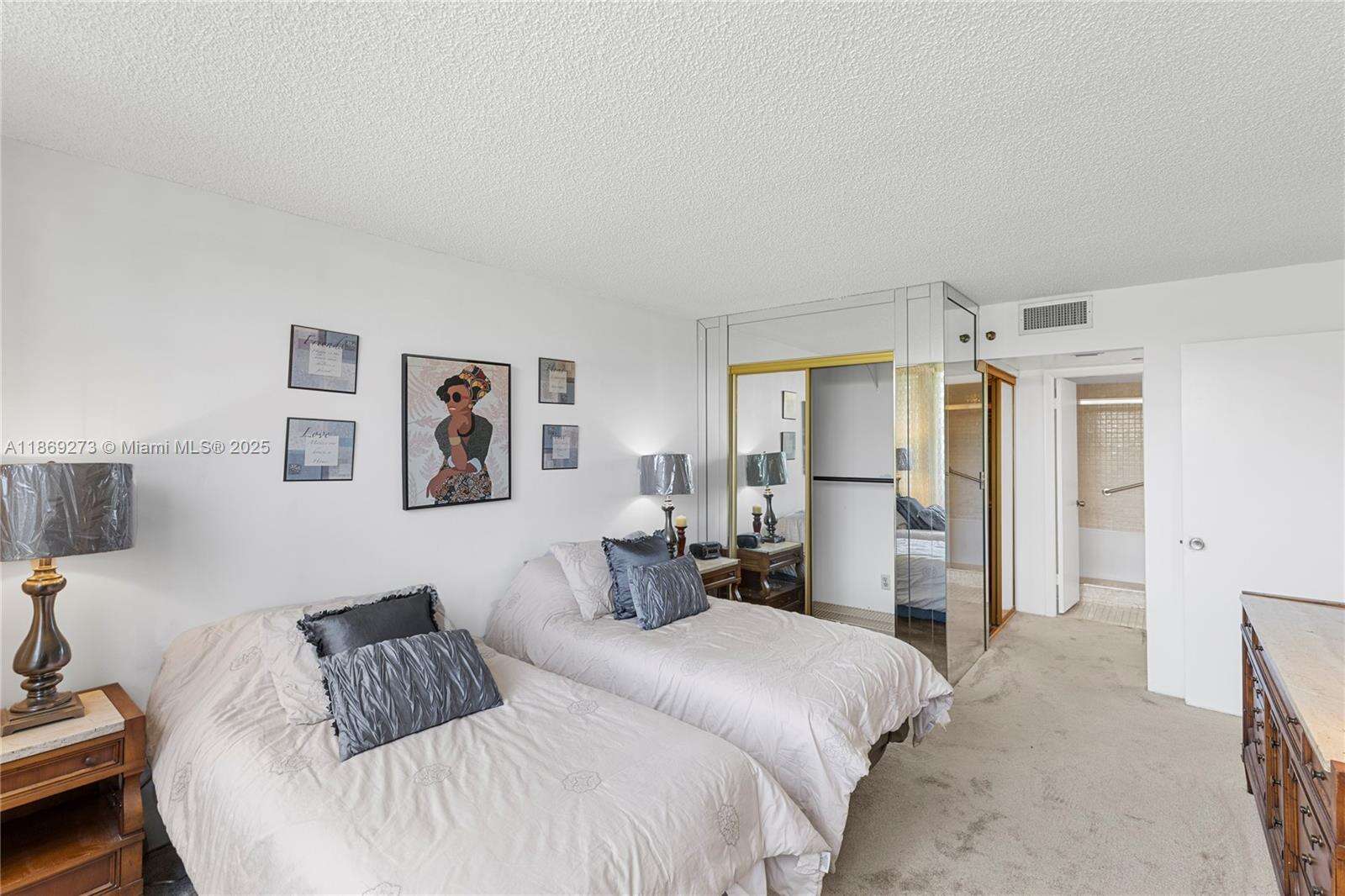Park Place Condominium No Five | Unit #319 Unit #319 | Picture 13