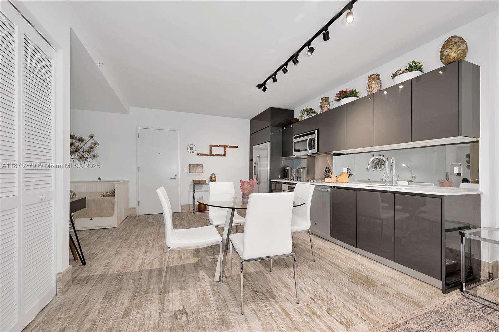 Mybrickell | Unit #304 Unit #304 | Picture 14