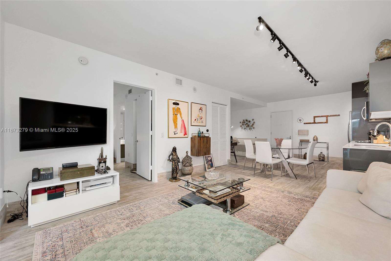 Mybrickell | Unit #304 Unit #304 | Picture 15