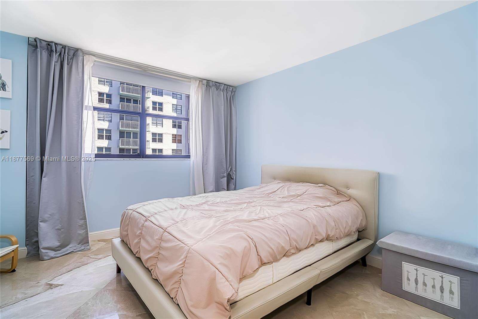 Mnston Towers 700 | Unit #1709 Unit #1709 | Picture 14