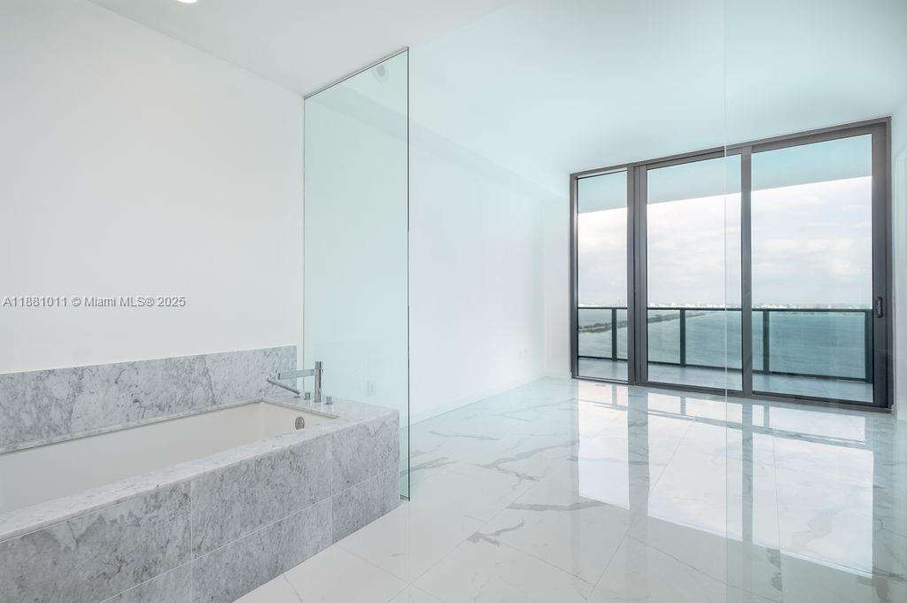 Gran Paraiso | Unit #3101 Unit #3101 | Picture 12