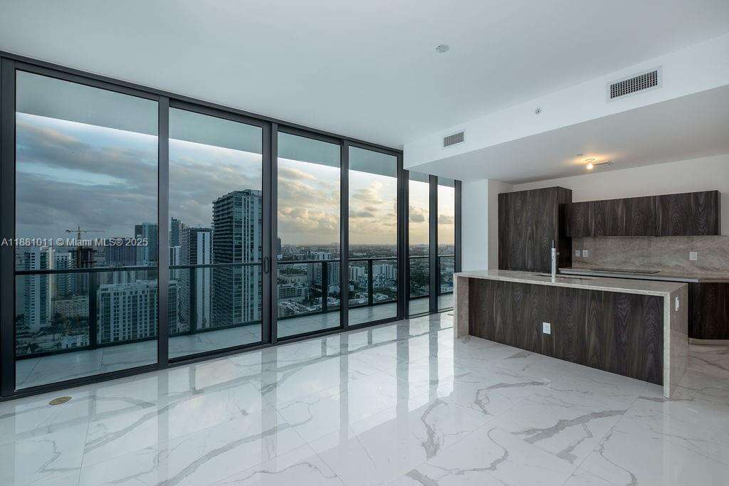 Gran Paraiso | Unit #3101 Unit #3101 | Picture 29