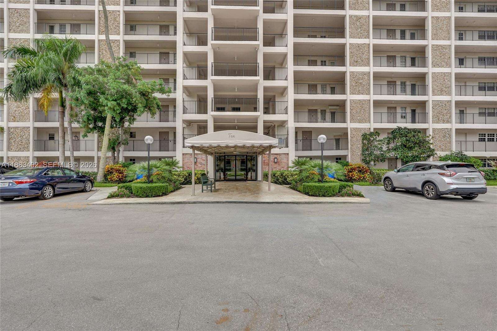 No 10 Palm Aire Country Club Apts | Unit #501 Unit #501 | Picture 26