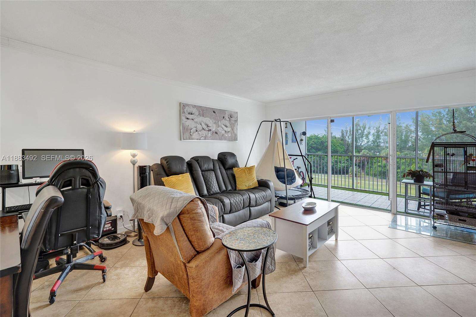No 10 Palm Aire Country Club Apts | Unit #501 Unit #501 | Picture 7