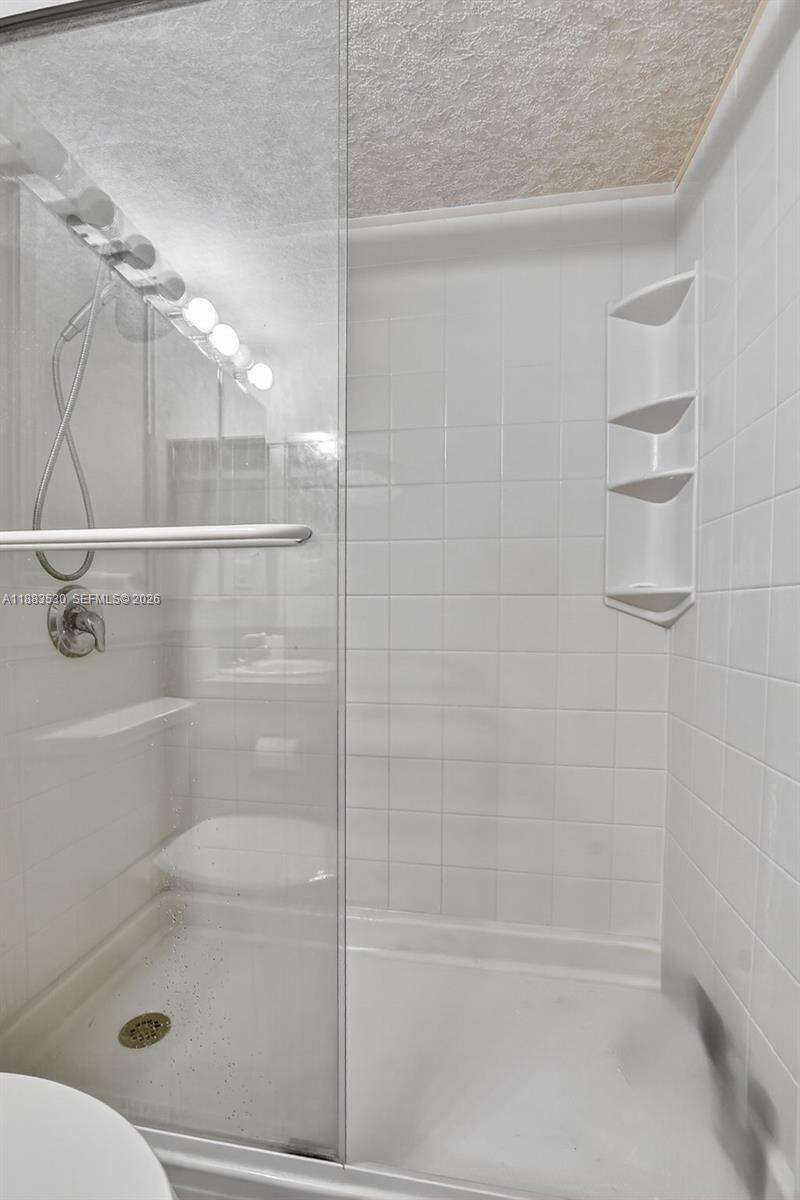 Farnham N | Unit #2009 Unit #2009 | Picture 23