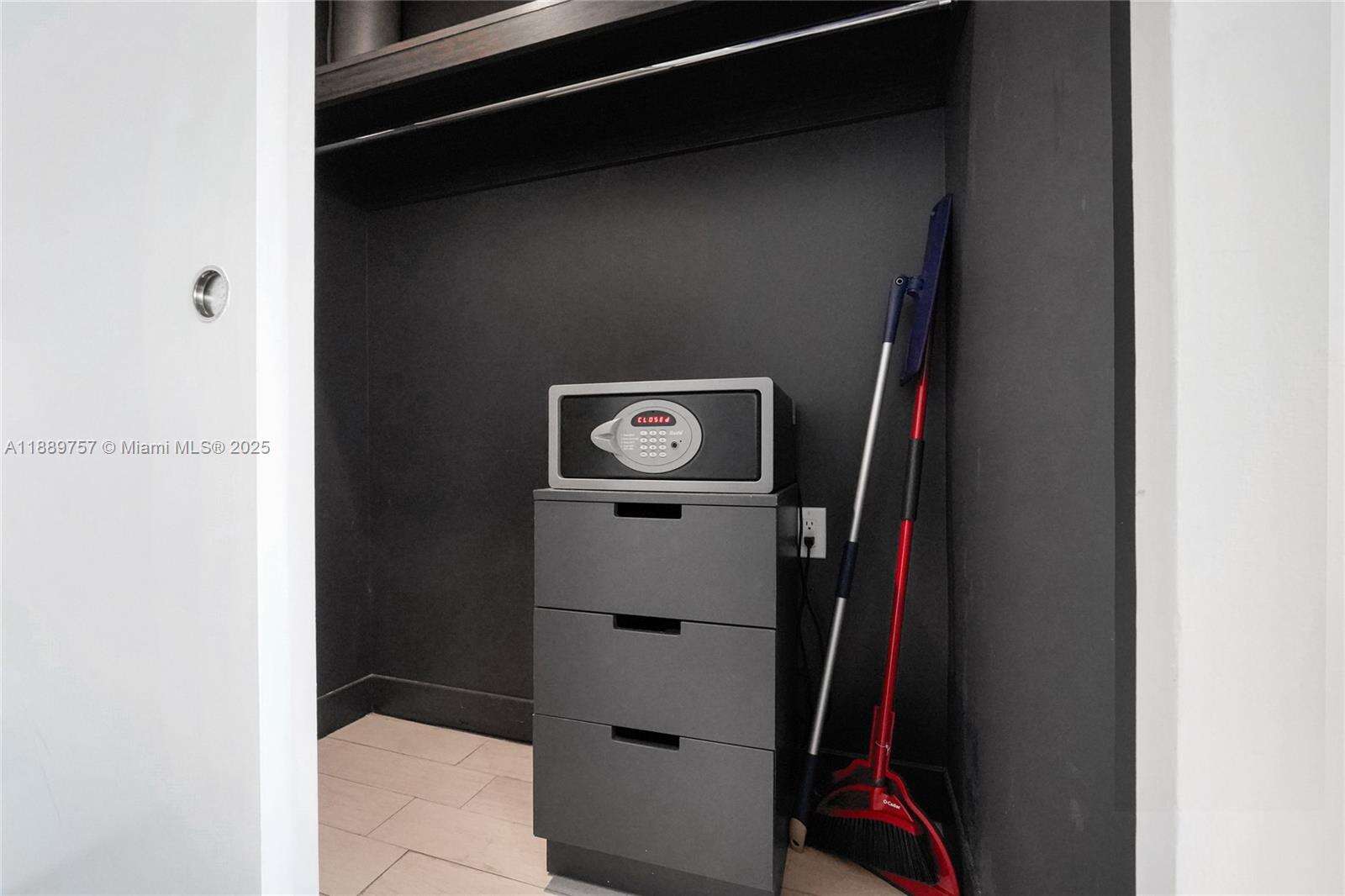 Fort Lauderdale Residences | Unit #1704 Unit #1704 | Picture 31