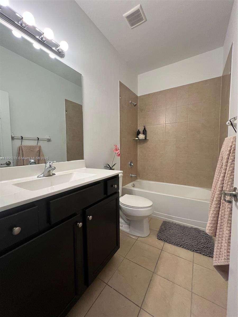 Baywinds Of Galapagos First Addition | Unit #3772 Unit #3772 | Picture 12