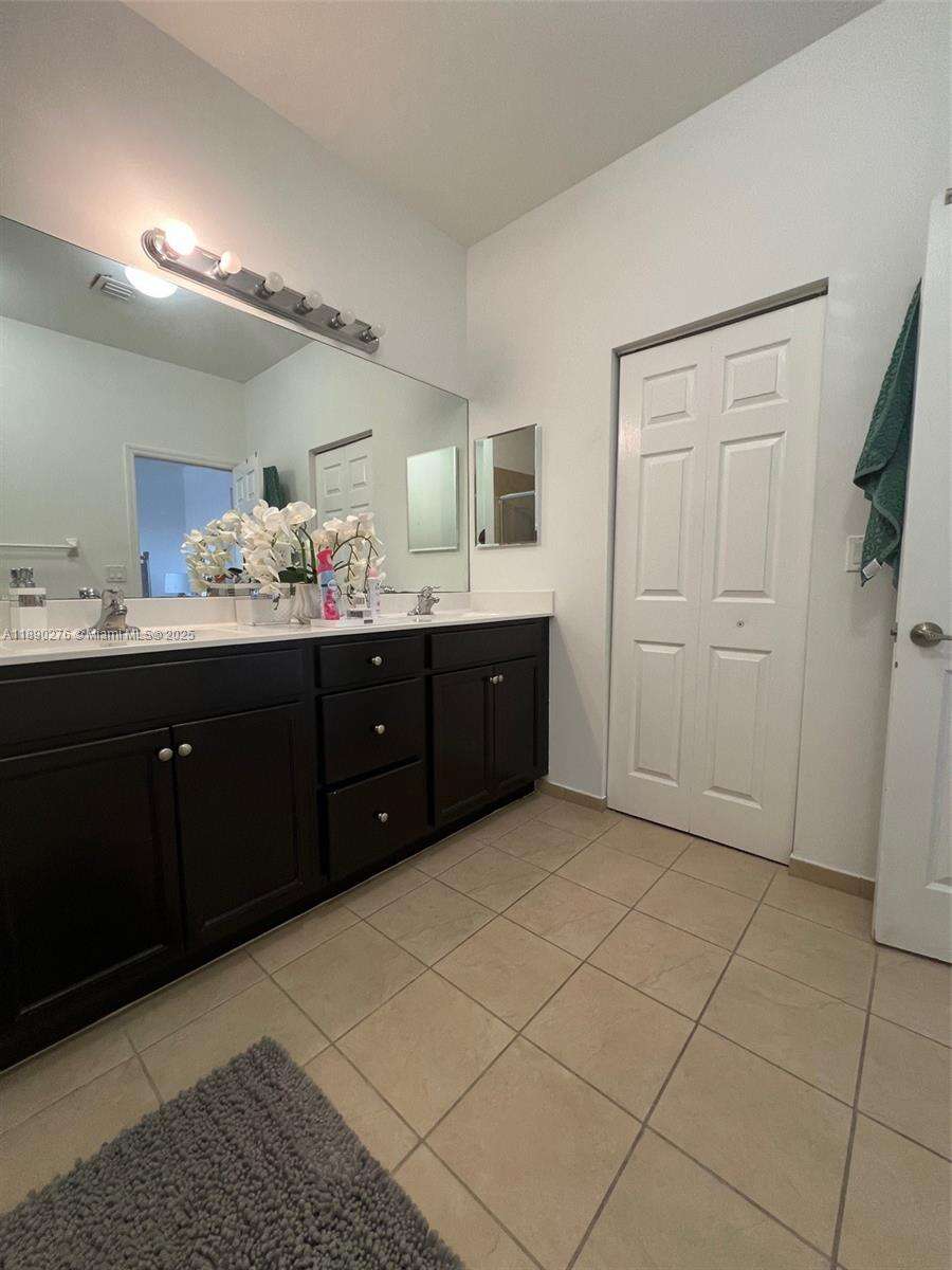 Baywinds Of Galapagos First Addition | Unit #3772 Unit #3772 | Picture 14