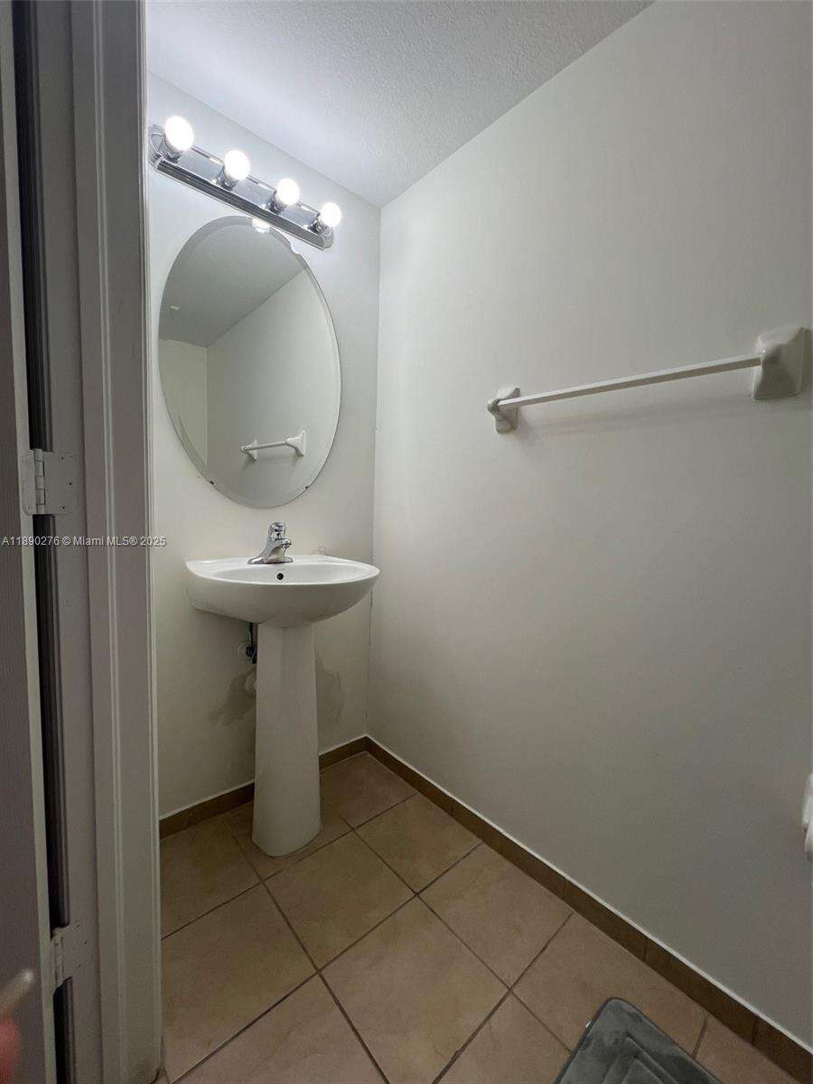 Baywinds Of Galapagos First Addition | Unit #3772 Unit #3772 | Picture 8