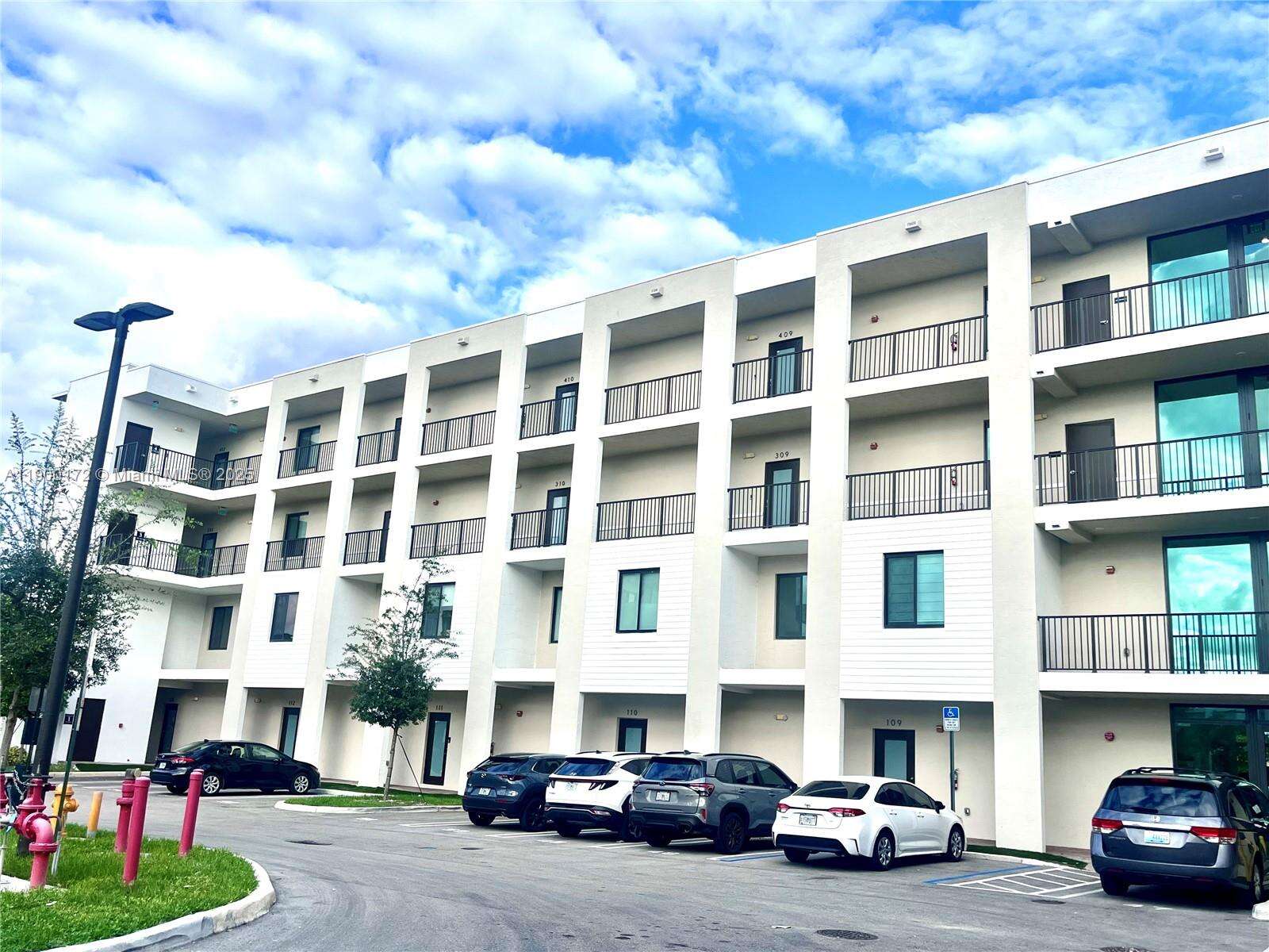 Urbana At The Residences Condo No 3 | Unit #F-311 Unit #F-311 | Picture 1