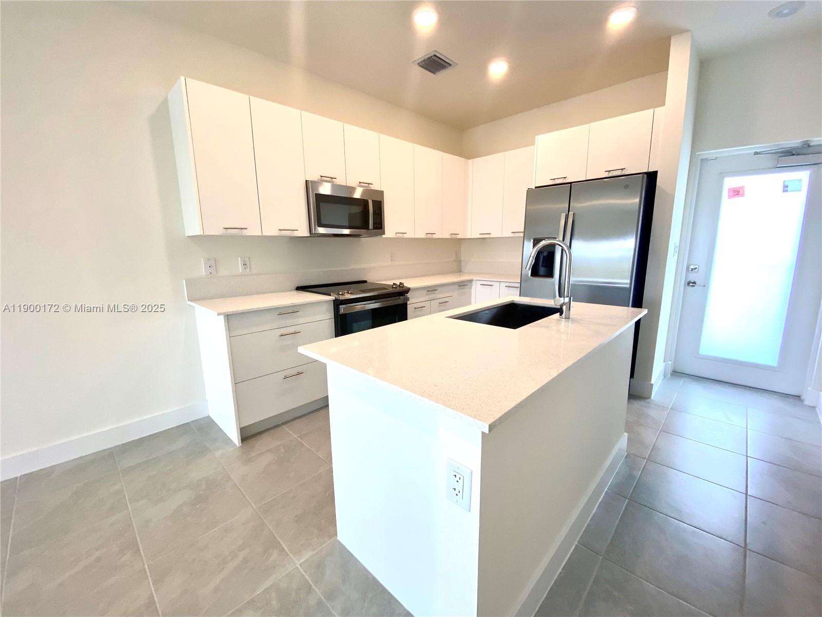 Urbana At The Residences Condo No 3 | Unit #F-311 Unit #F-311 | Picture 6