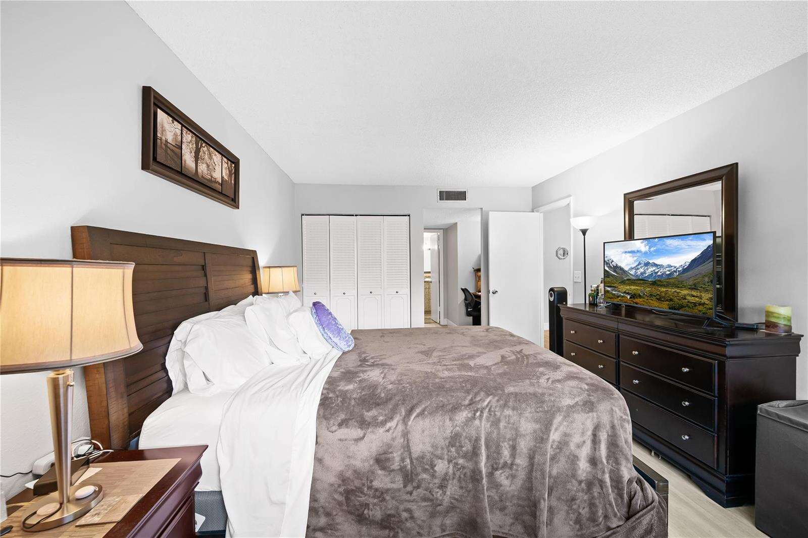 Holiday Springs Village 2 | Unit #306 Unit #306 | Picture 6