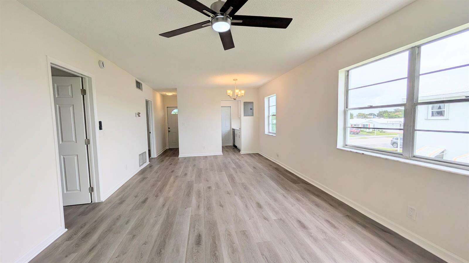 Leisureville Fairway Three | Unit #219 Unit #219 | Picture 3