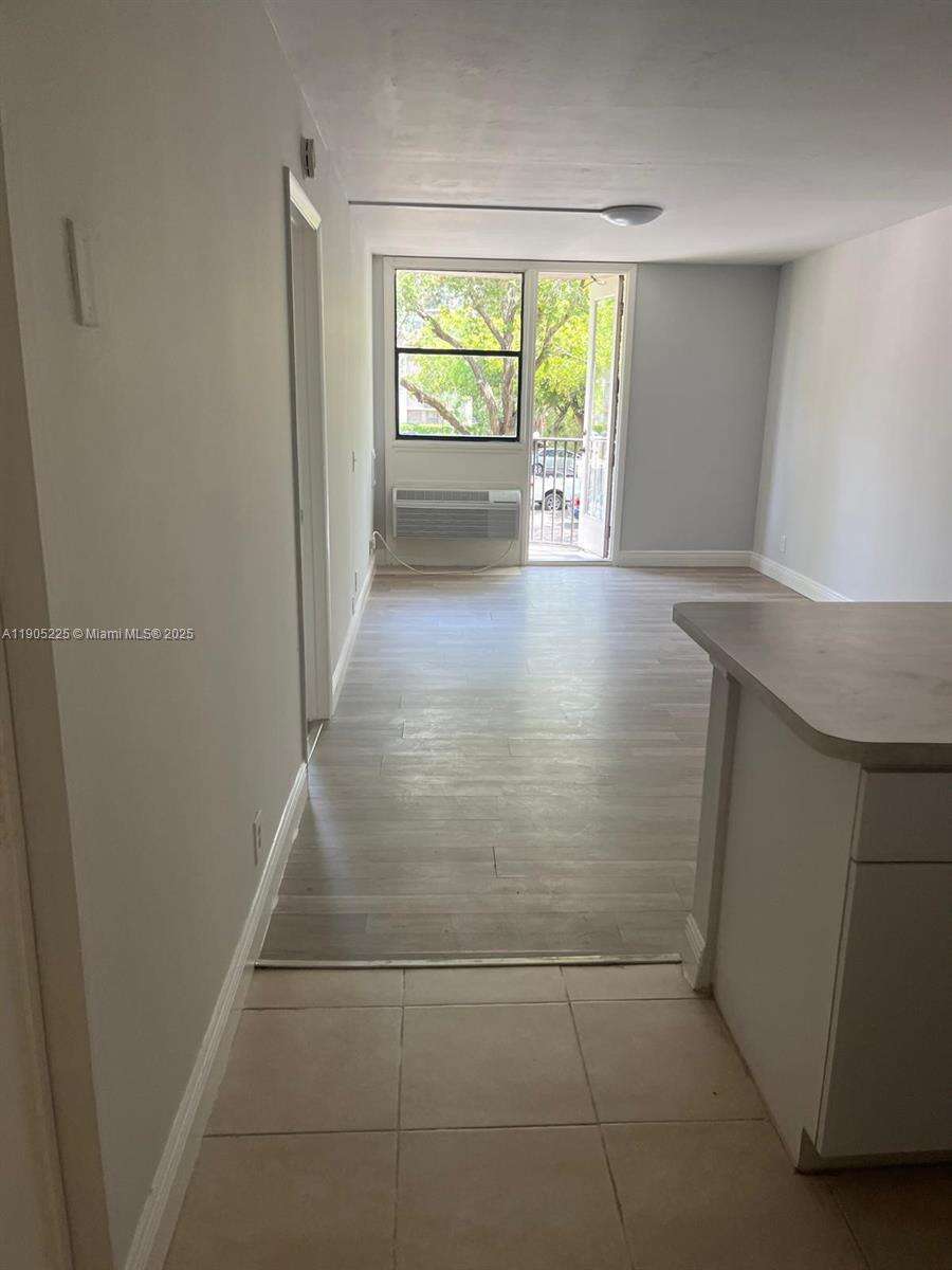 Coral Springs Tower Club Ii | Unit #203-B Unit #203-B | Picture 4