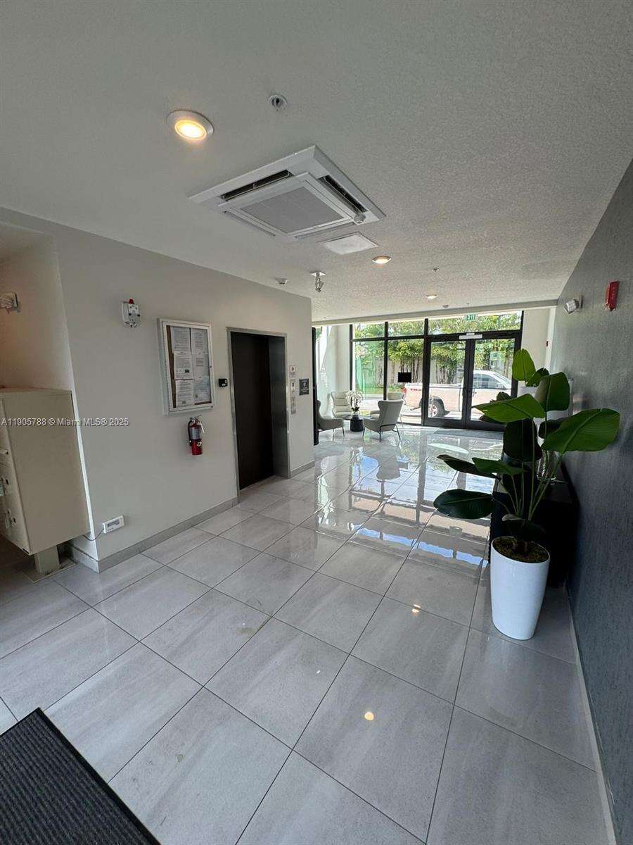 Urbana At The Residences Condo No 3 | Unit #F-302 Unit #F-302 | Picture 6