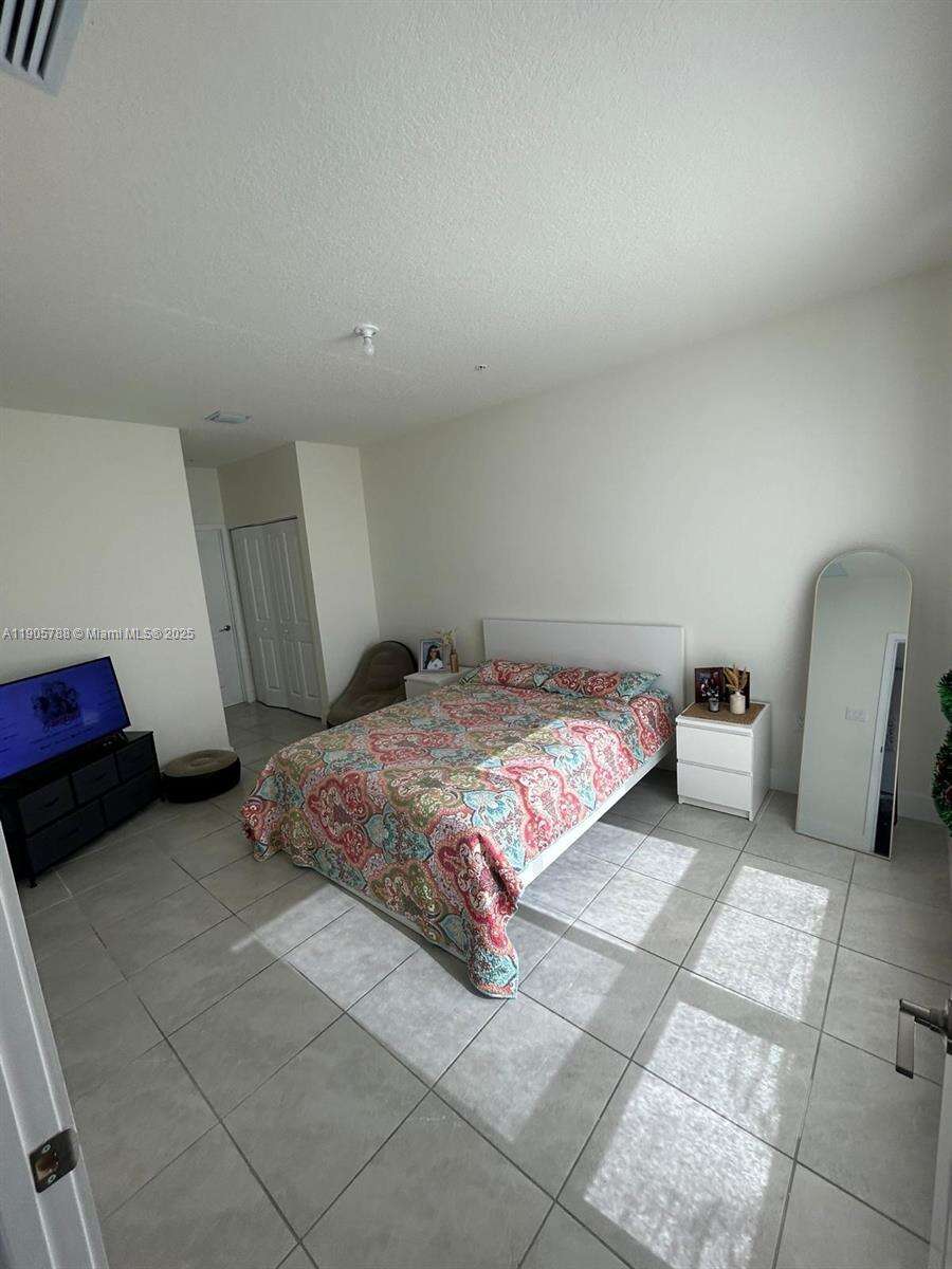 Urbana At The Residences Condo No 3 | Unit #F-302 Unit #F-302 | Picture 8