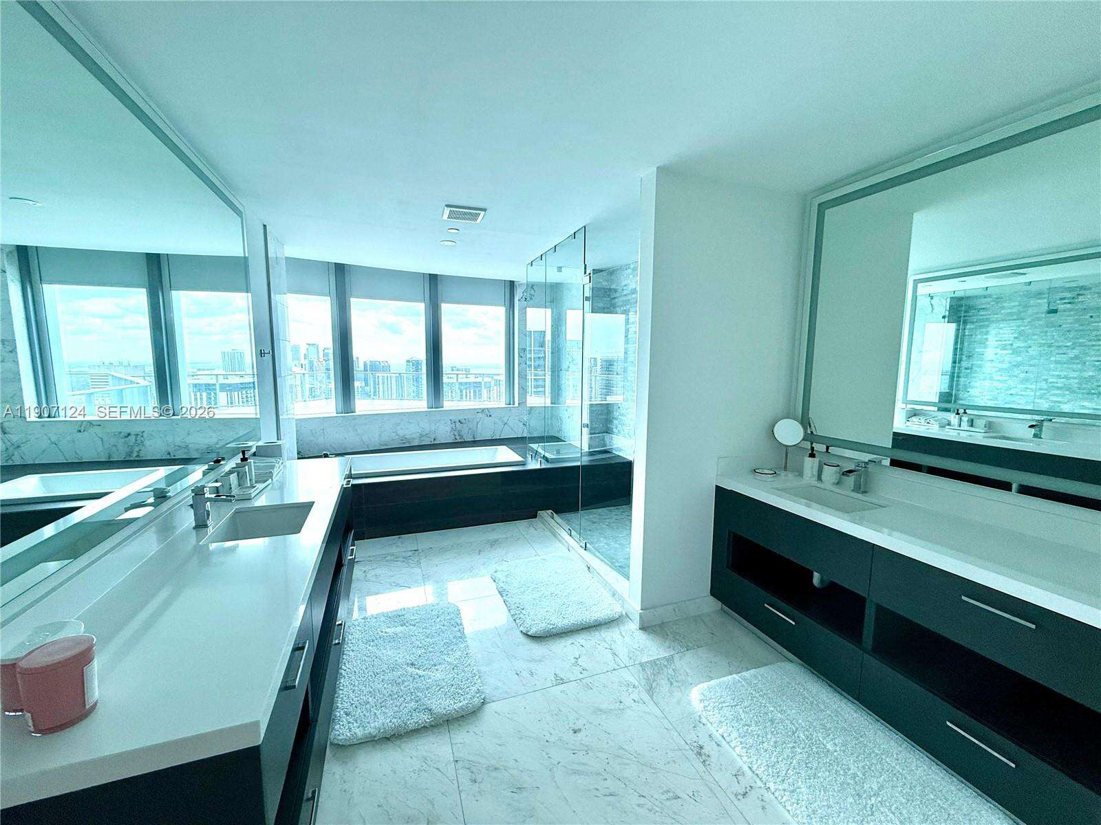 Paramount Miami Worldcenter | Unit #4811 Unit #4811 | Picture 8