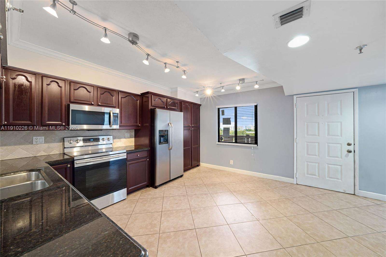 Cypress Bend Condominium Ii | Unit #801 Unit #801 | Picture 8