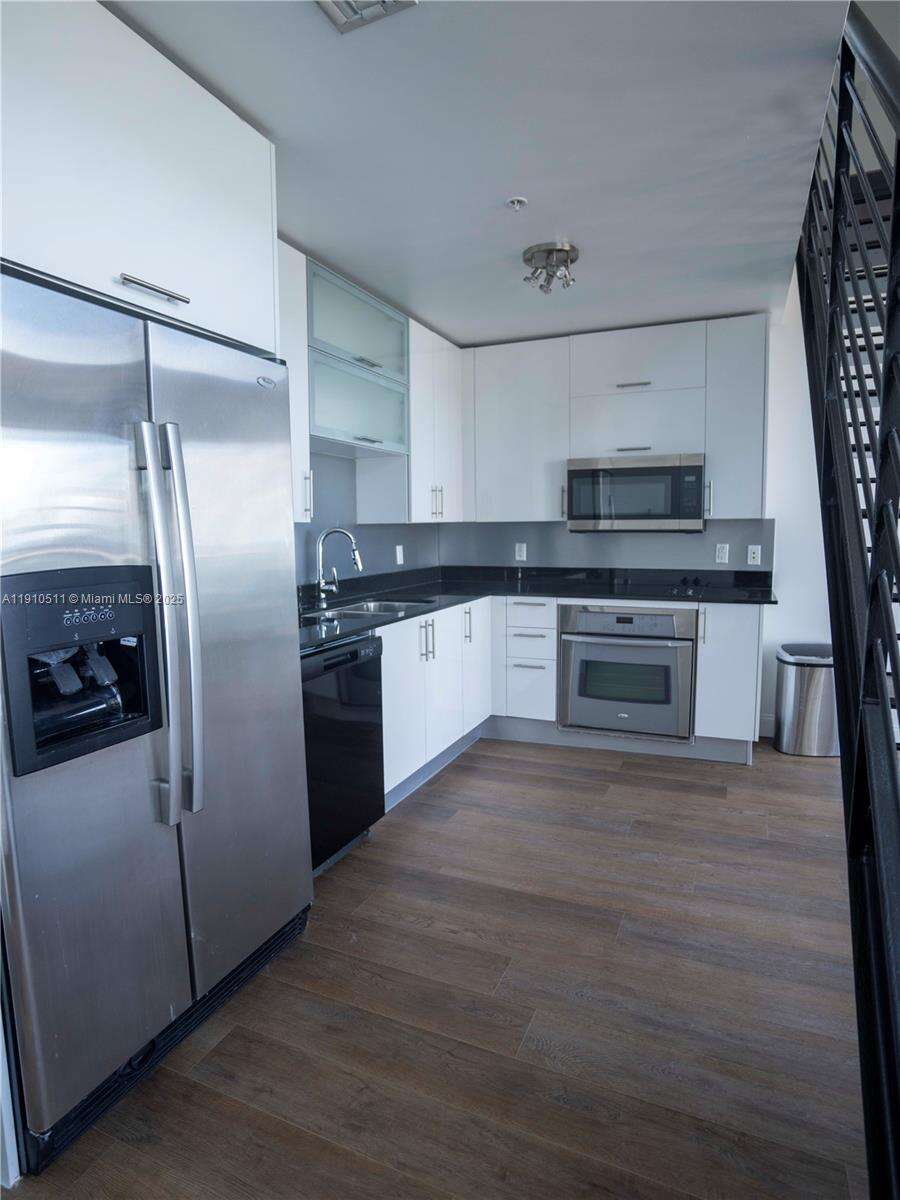 Infinity At Brickell | Unit #4805 Unit #4805 | Picture 5