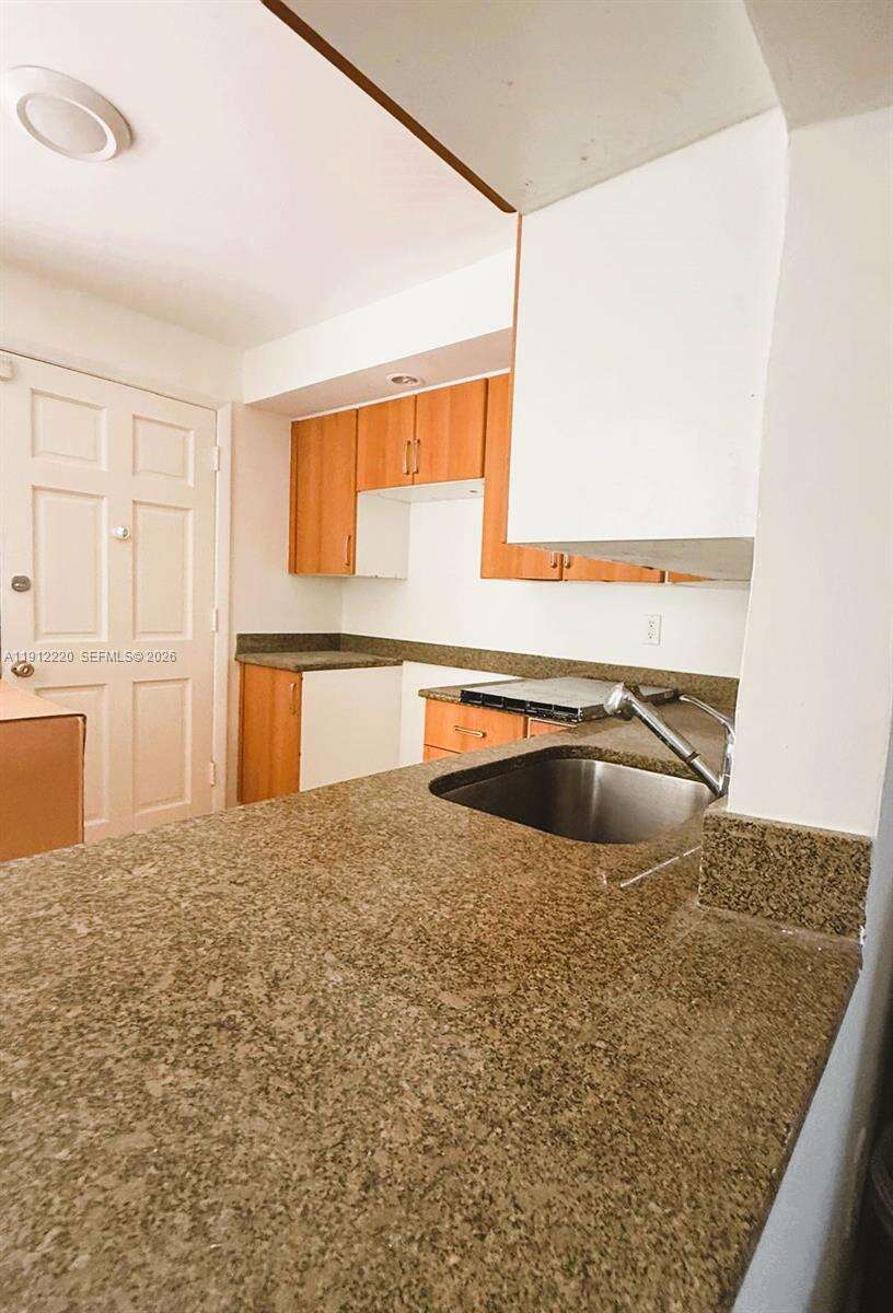 Rolling Green Condo F | Unit #F110 Unit #F110 | Picture 10
