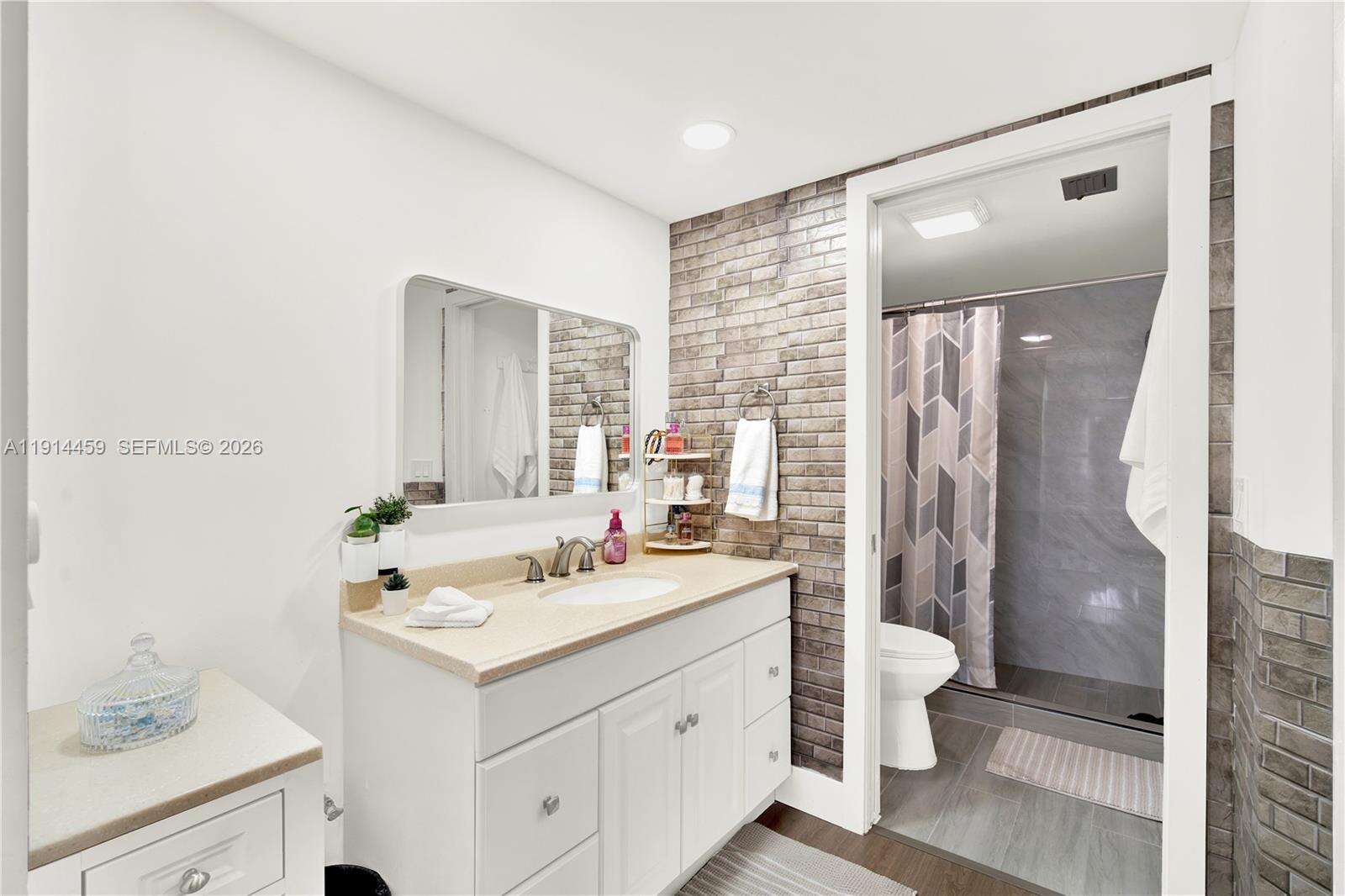 Hawthorne At Century Village Condominium I | Unit #112H Unit #112H | Picture 18