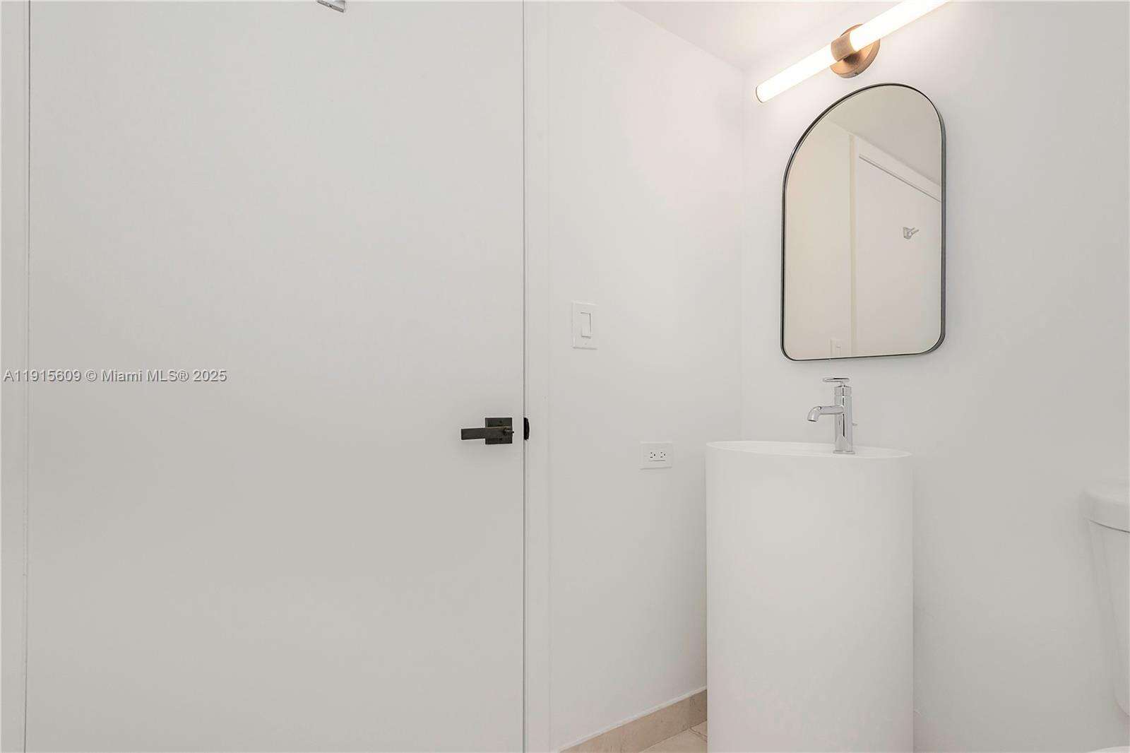 Ocean 88 Condominium | Unit #6E Unit #6E | Picture 11