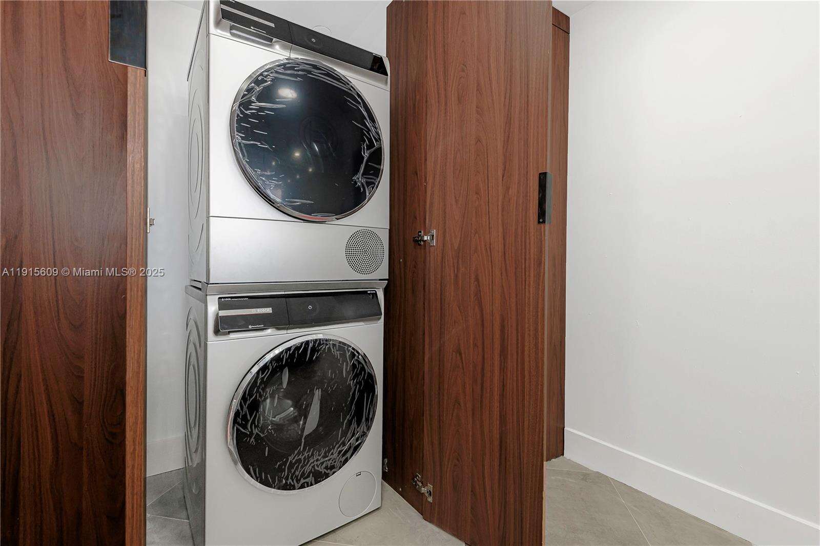 Ocean 88 Condominium | Unit #6E Unit #6E | Picture 17
