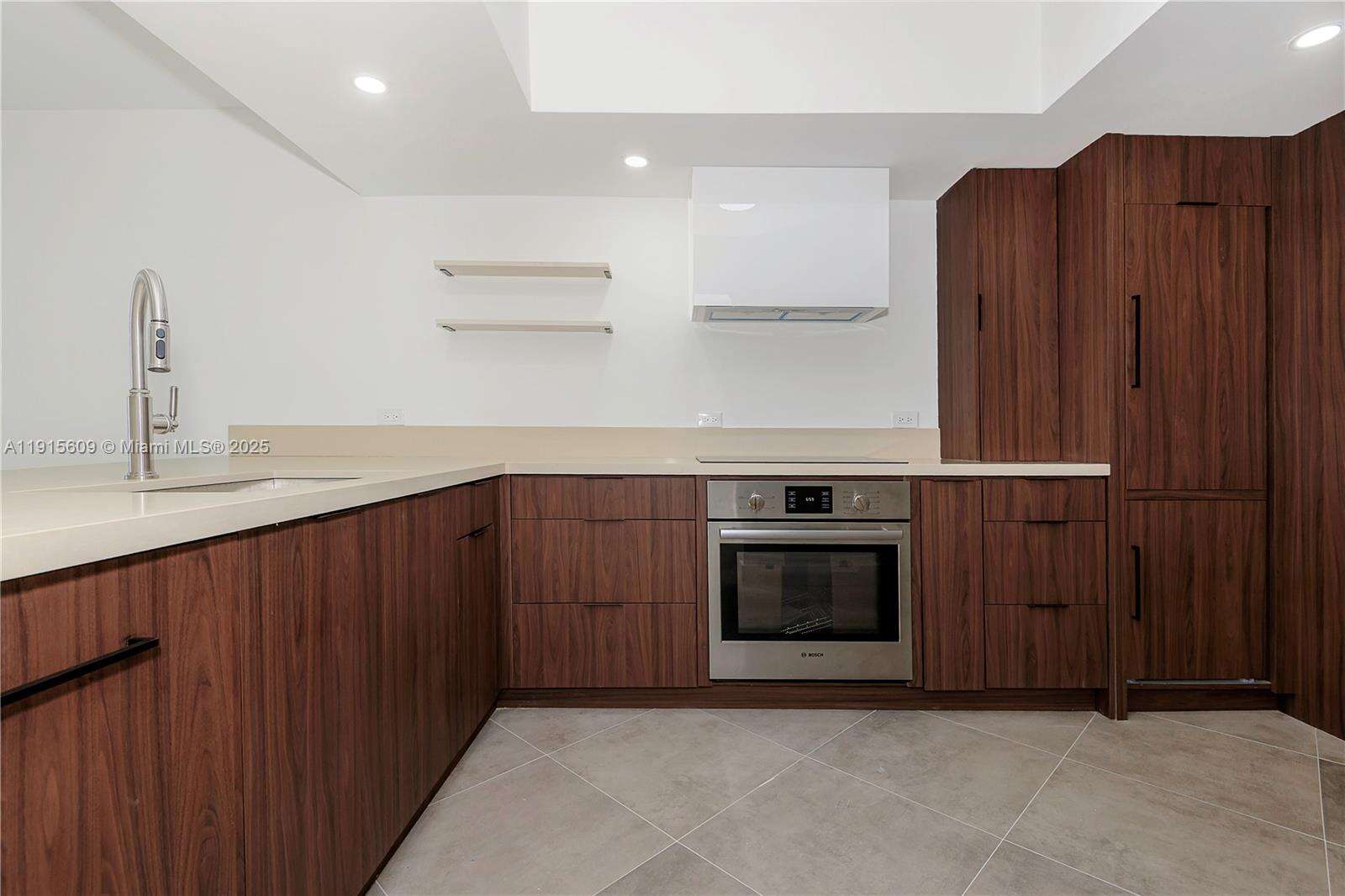 Ocean 88 Condominium | Unit #6E Unit #6E | Picture 8