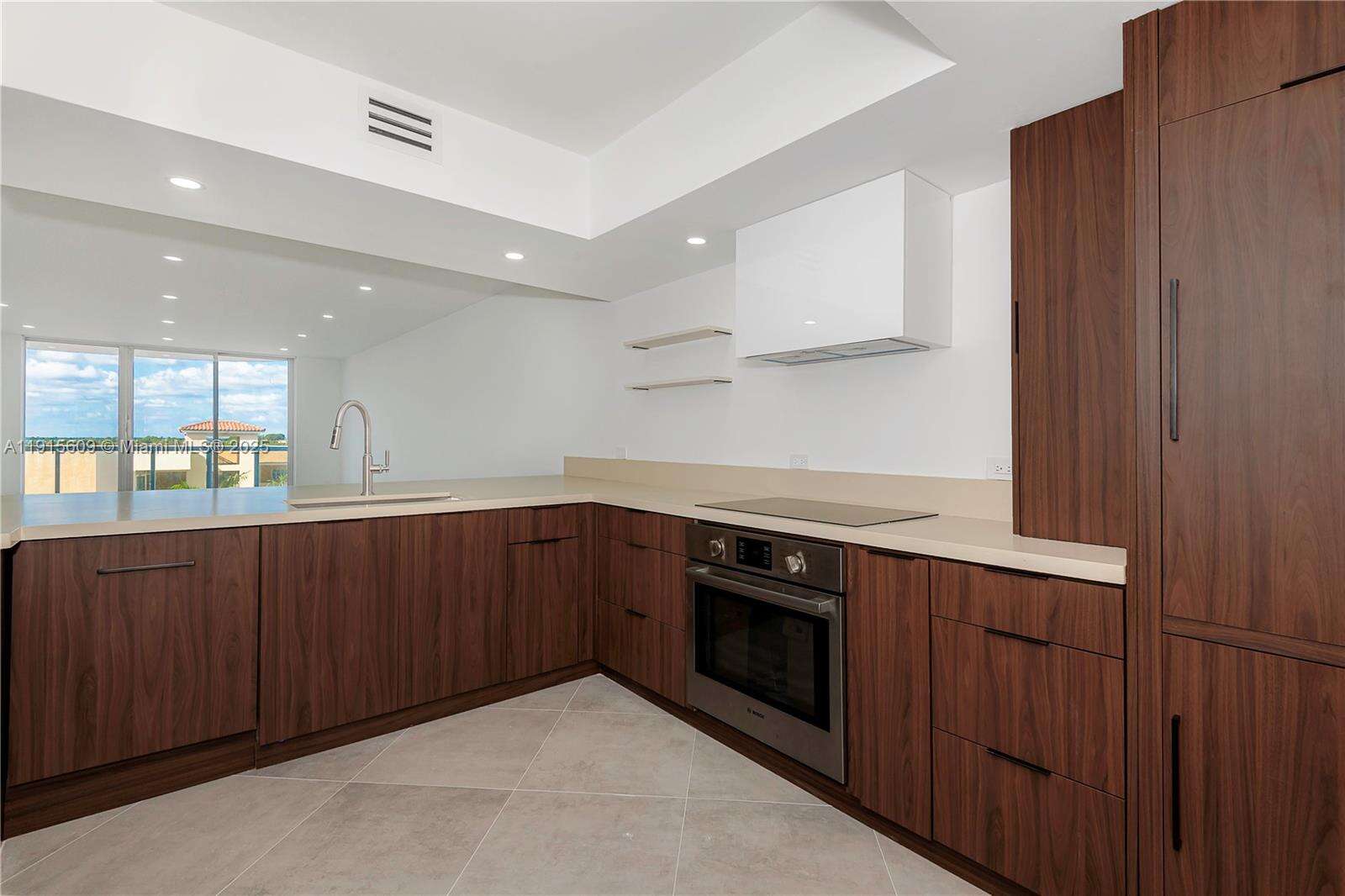 Ocean 88 Condominium | Unit #6E Unit #6E | Picture 9