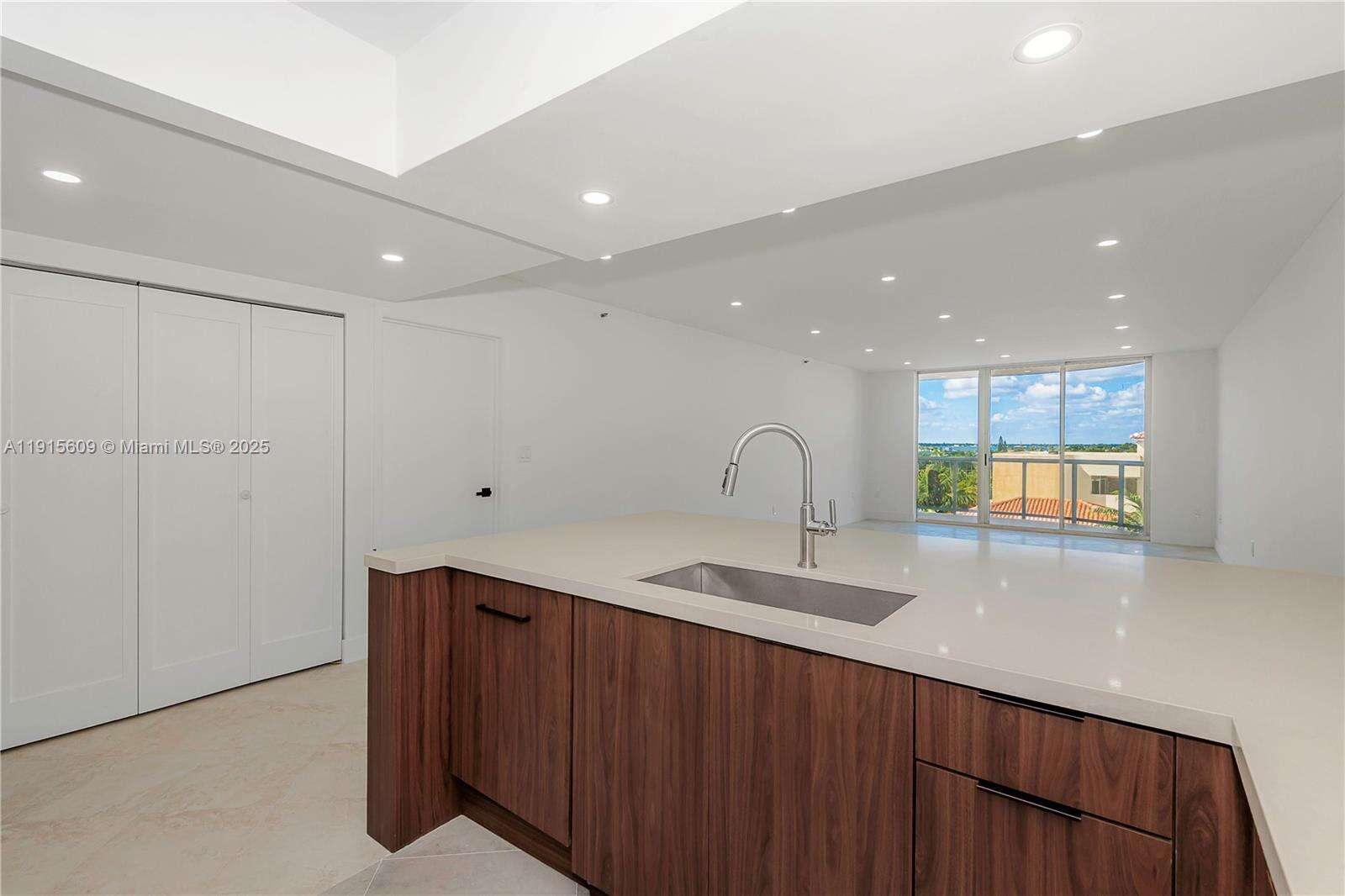 Ocean 88 Condominium | Unit #6E Unit #6E | Picture 10