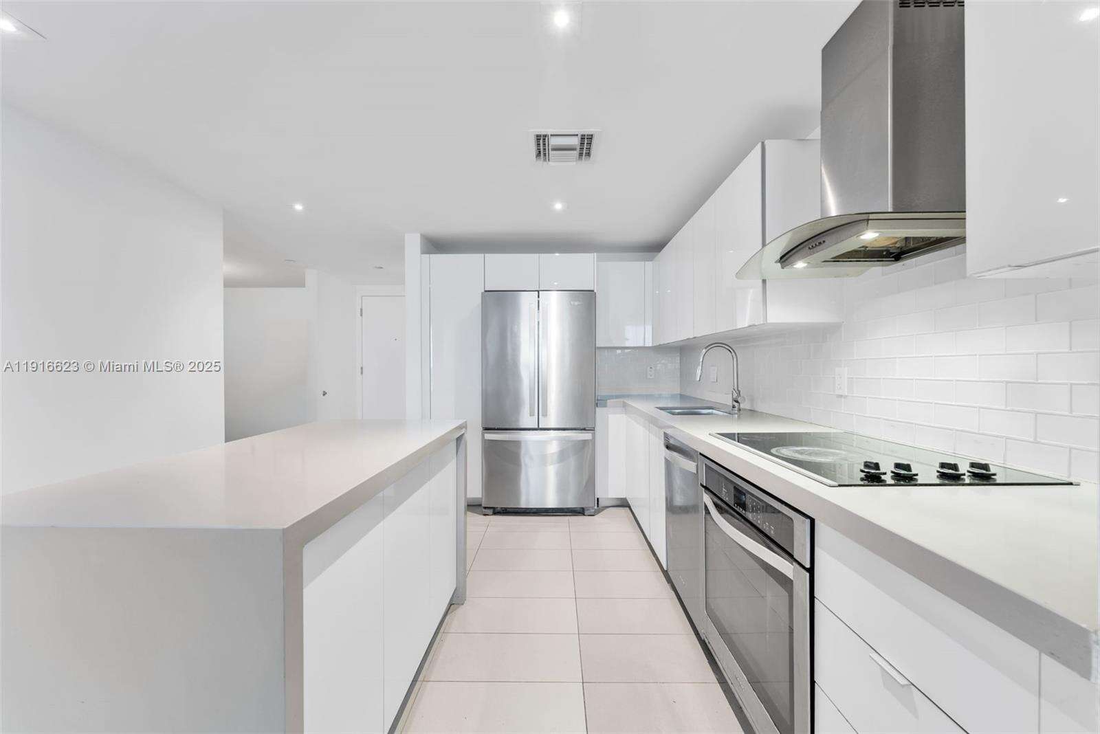 Canvas | Unit #3315 Unit #3315 | Picture 6