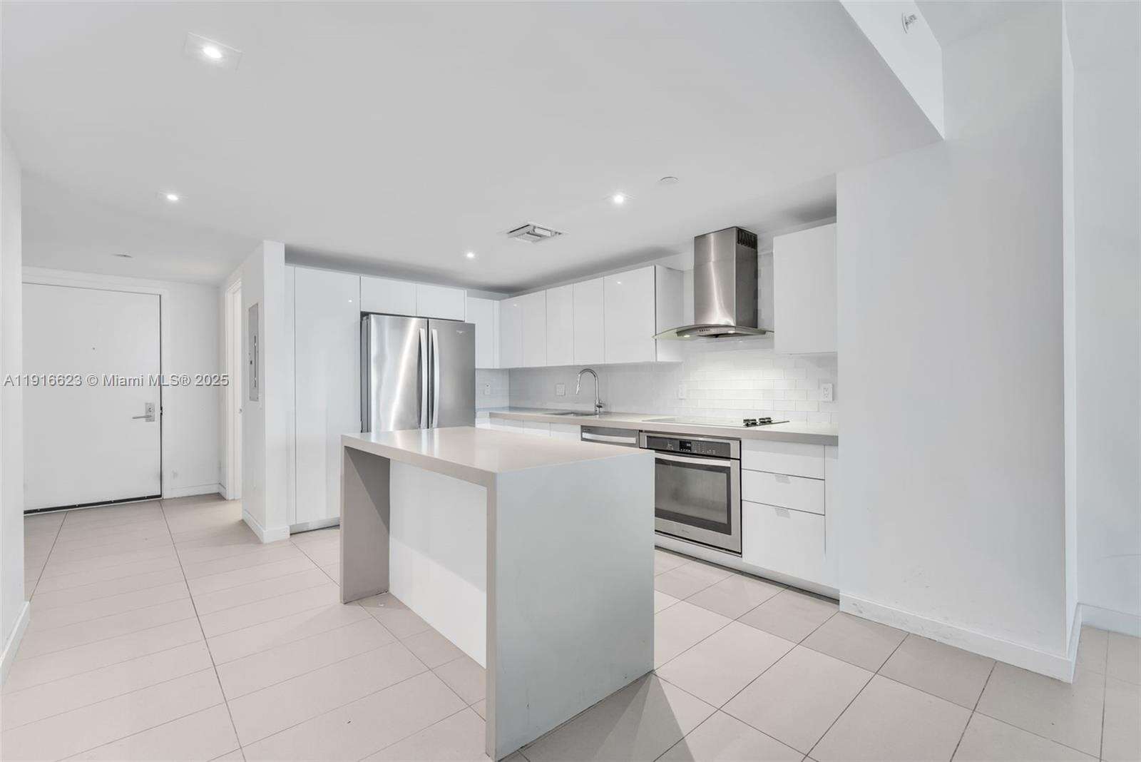 Canvas | Unit #3315 Unit #3315 | Picture 7