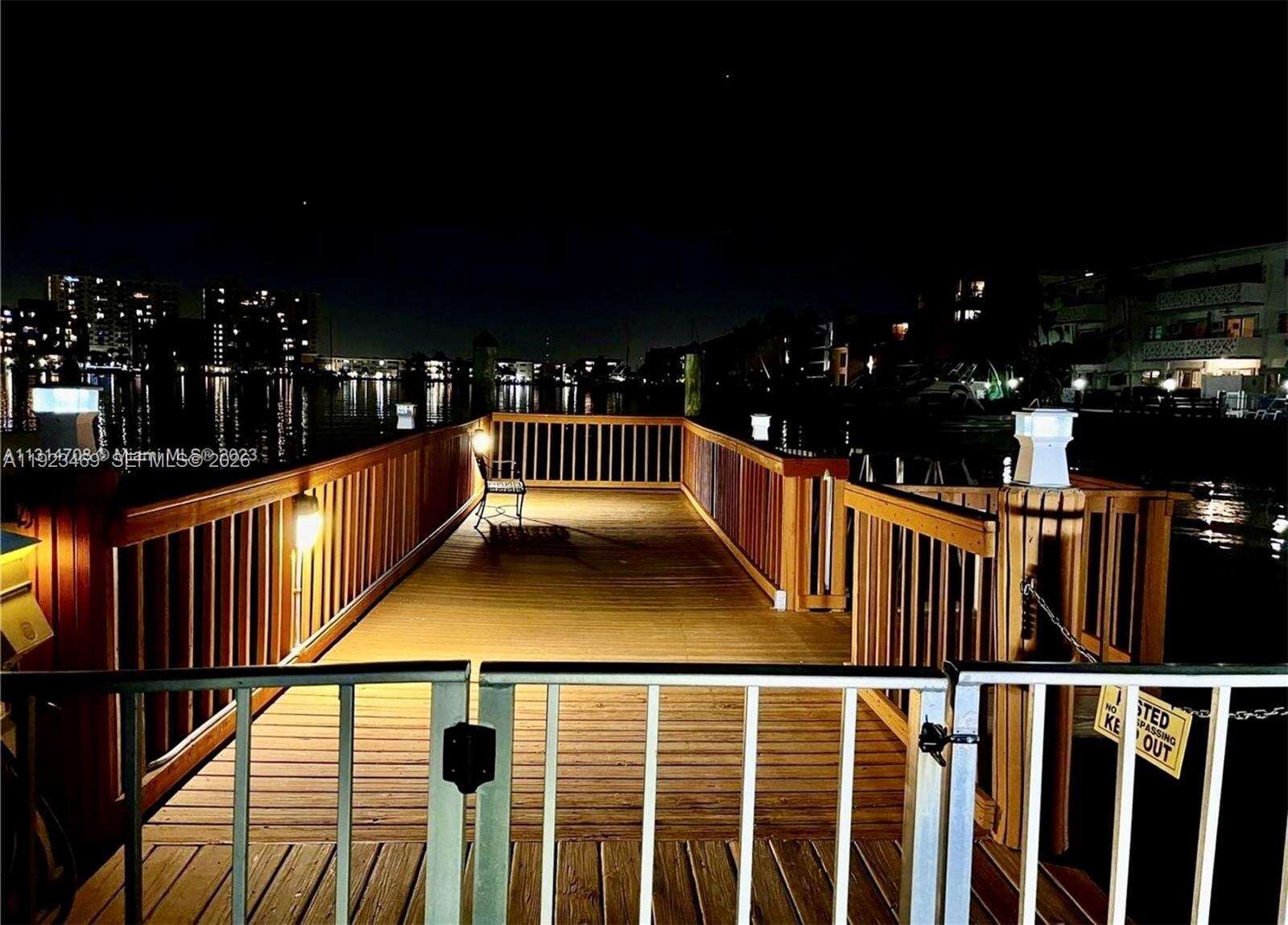 Lake Point Tower Condominium | Unit #605 Unit #605 | Picture 15