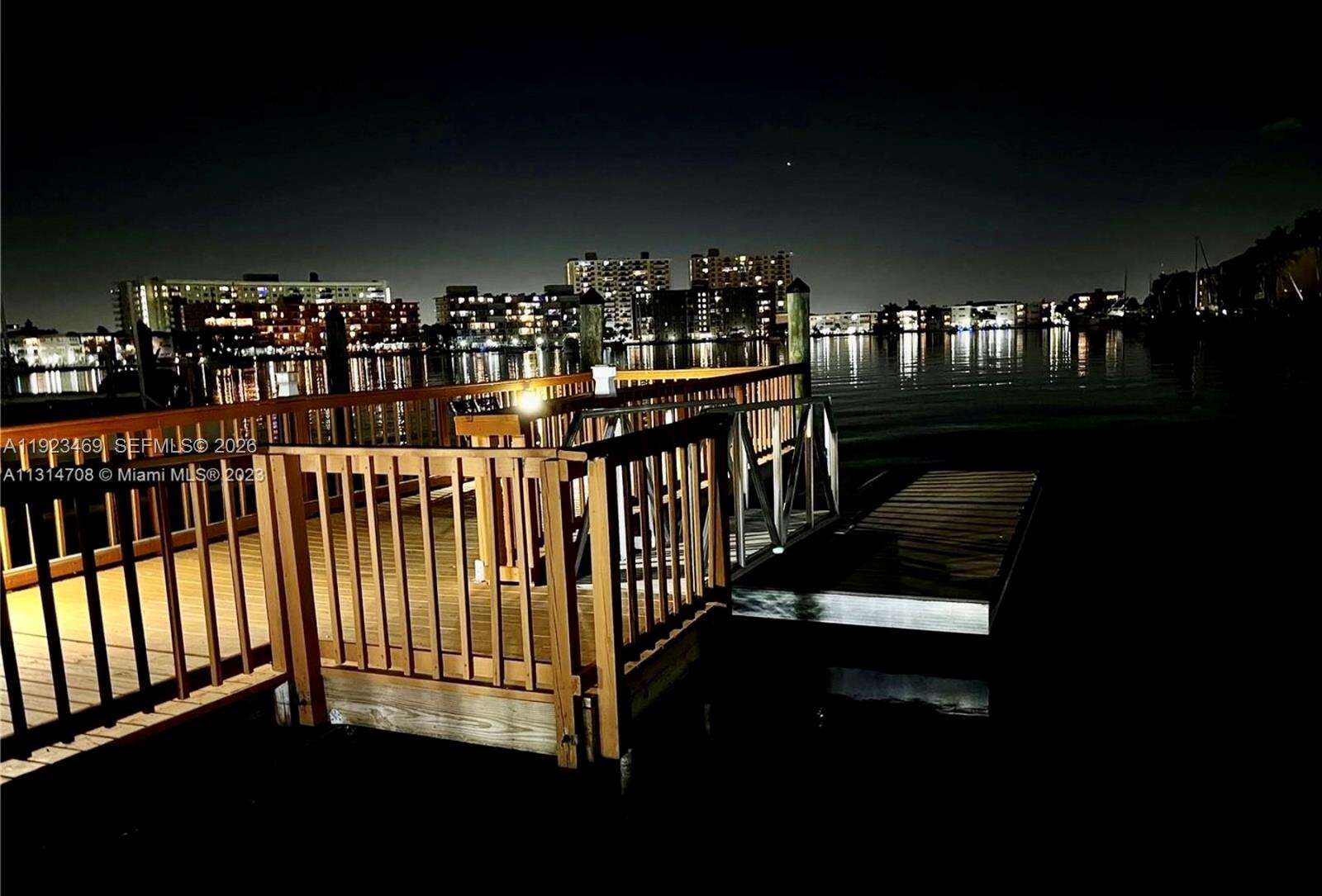 Lake Point Tower Condominium | Unit #605 Unit #605 | Picture 10