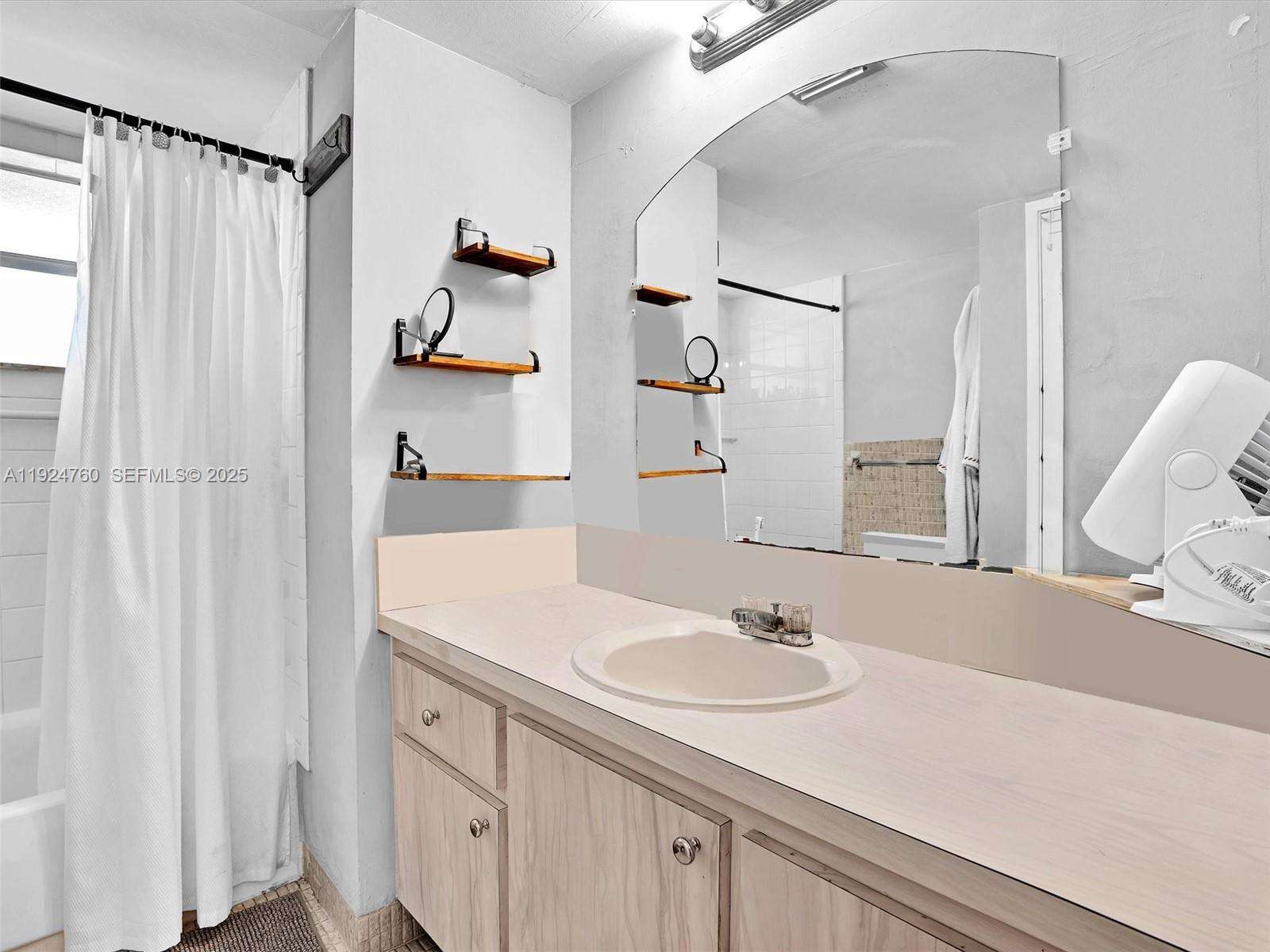 Jade Winds Group Camellia Gardens Condominium | Unit #205-2 Unit #205-2 | Picture 3
